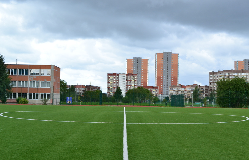 Pajūrio progimnazijos  dirbtinės dangos futbolo aikštė